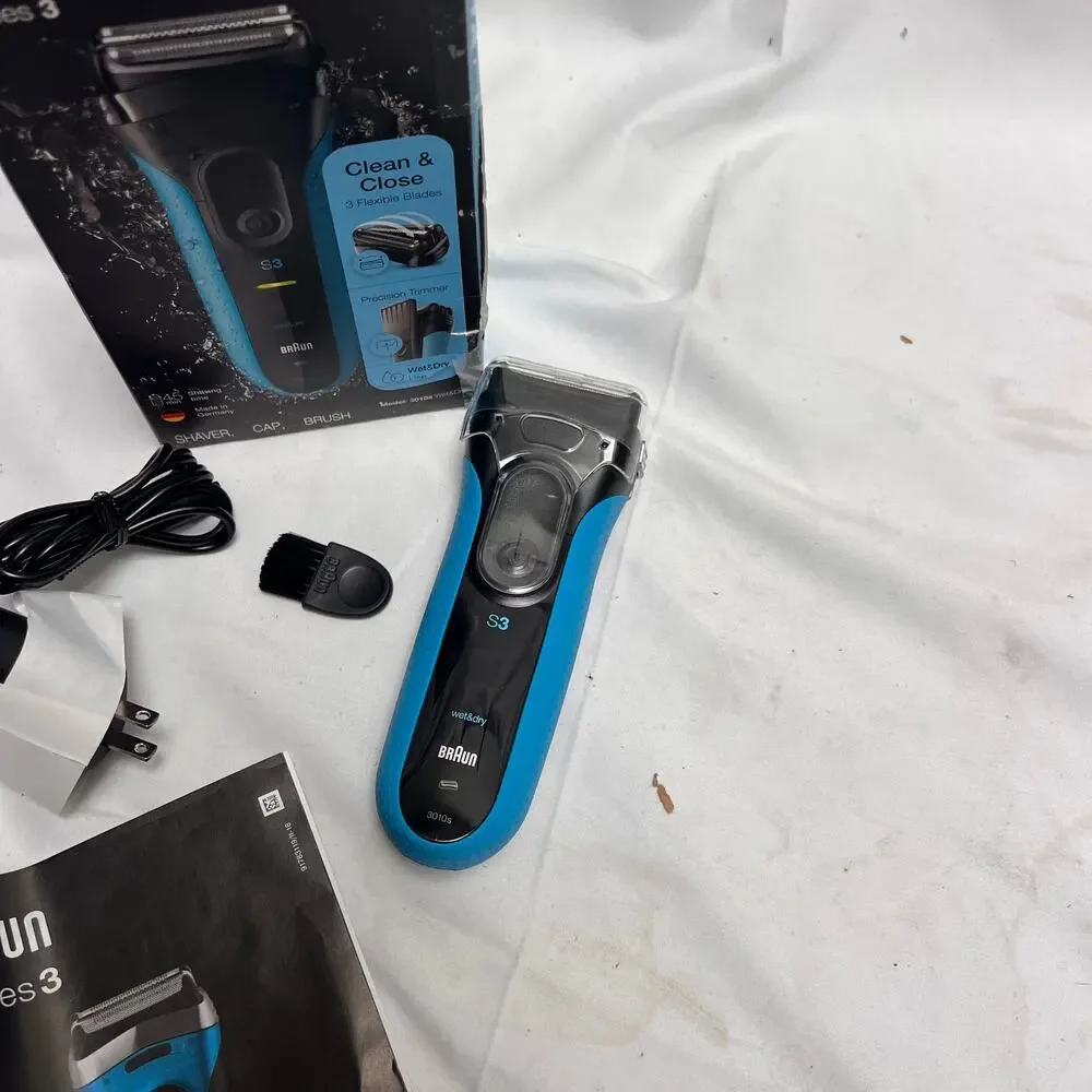 Braun Series 3 Proskin Shaver - 3040s